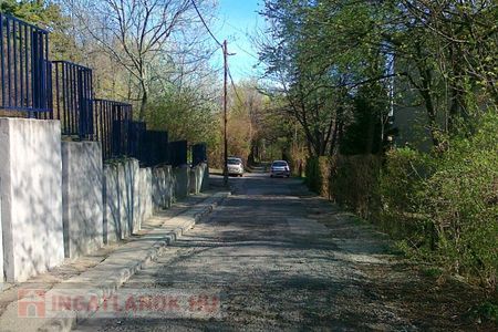 Eladó  telek/földterület Budapest XII. ker, 86.900.000 Ft, 1.225 m<sup>2</sup>